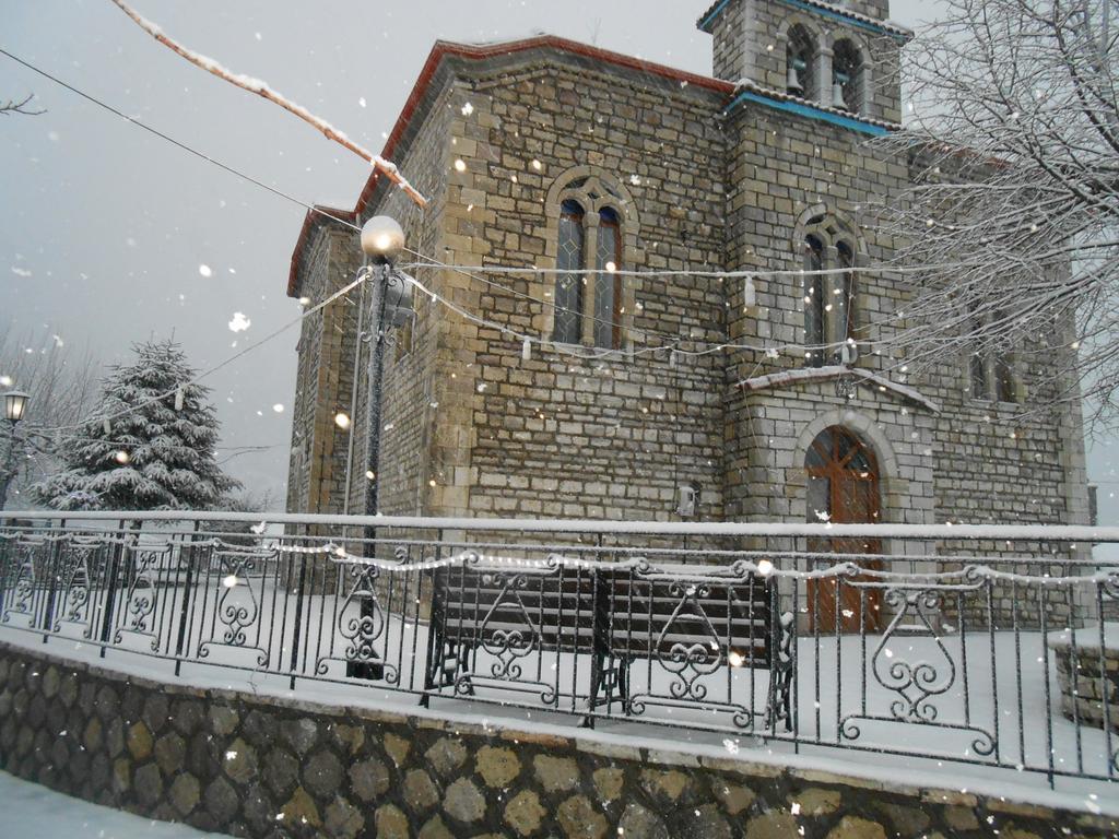 Oihalia Guesthouse Fidhákia Екстериор снимка