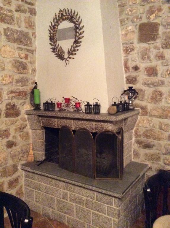 Oihalia Guesthouse Fidhákia Екстериор снимка
