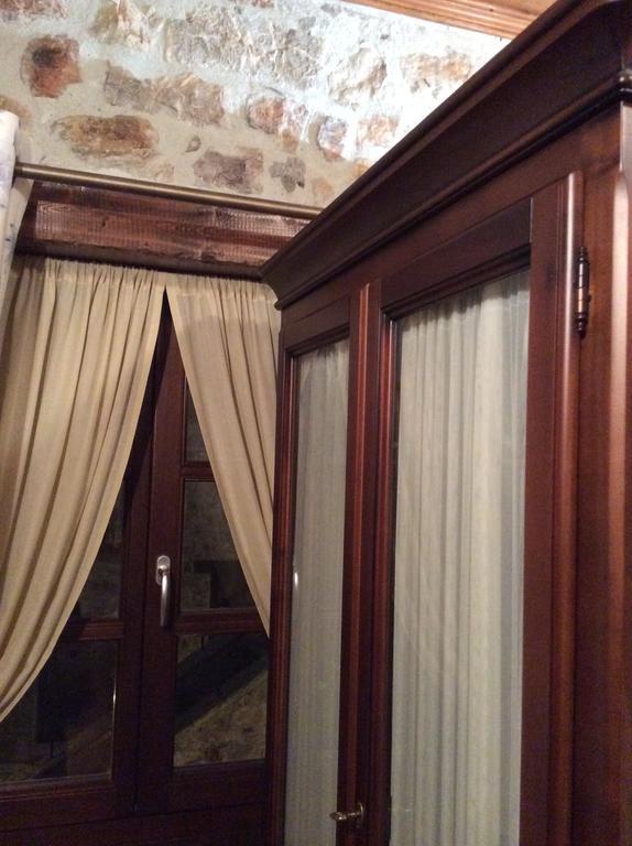 Oihalia Guesthouse Fidhákia Екстериор снимка