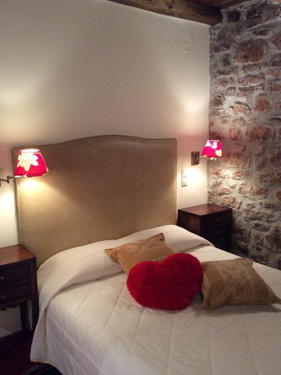 Oihalia Guesthouse Fidhákia Екстериор снимка