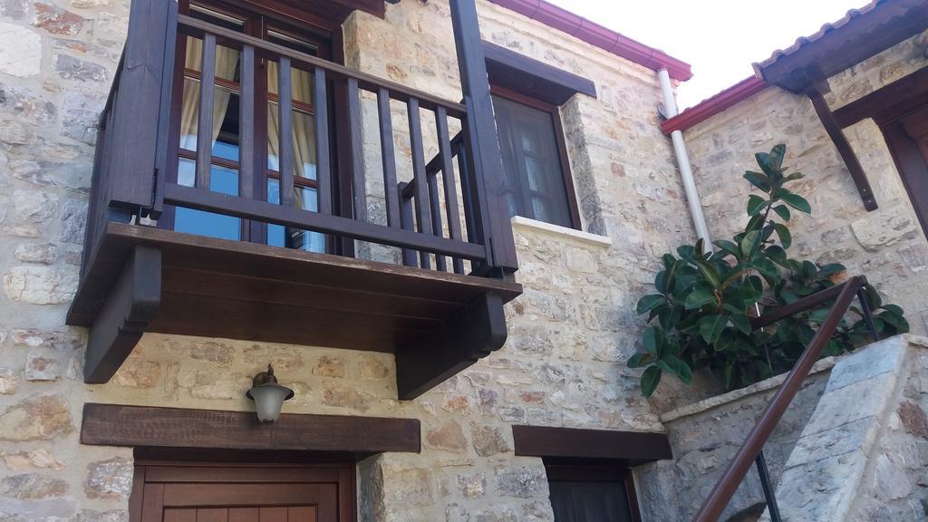 Oihalia Guesthouse Fidhákia Екстериор снимка
