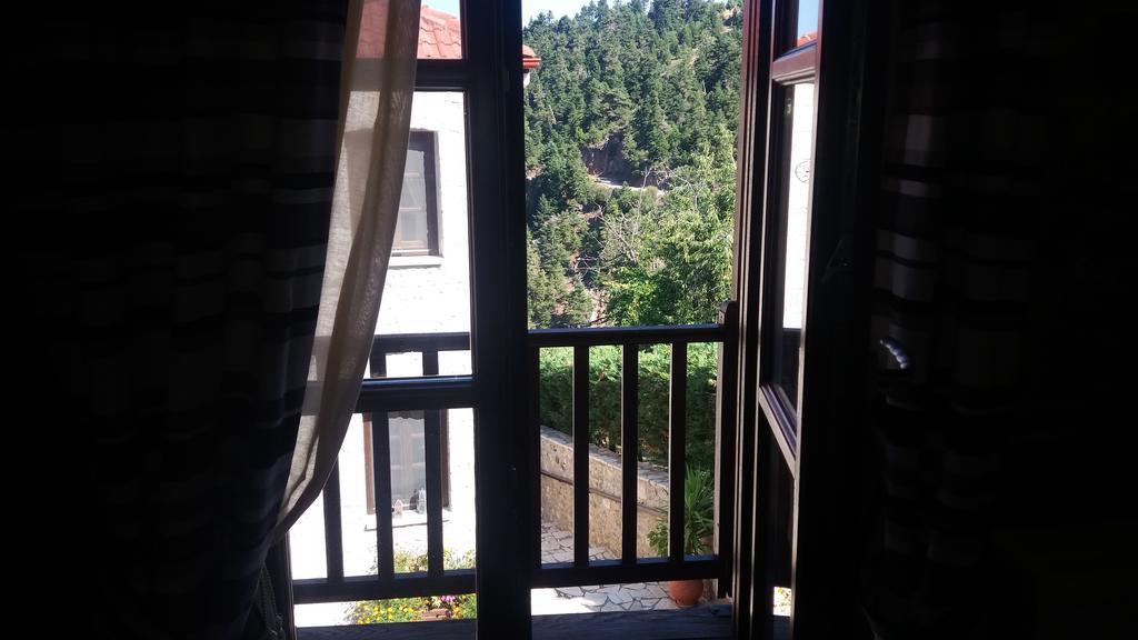 Oihalia Guesthouse Fidhákia Екстериор снимка