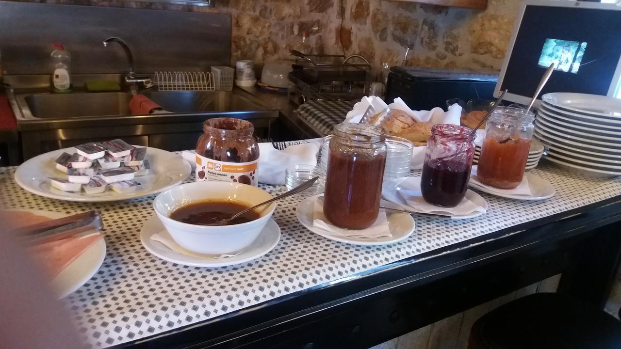 Oihalia Guesthouse Fidhákia Екстериор снимка